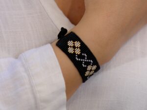 Brățări cu mărgele fine