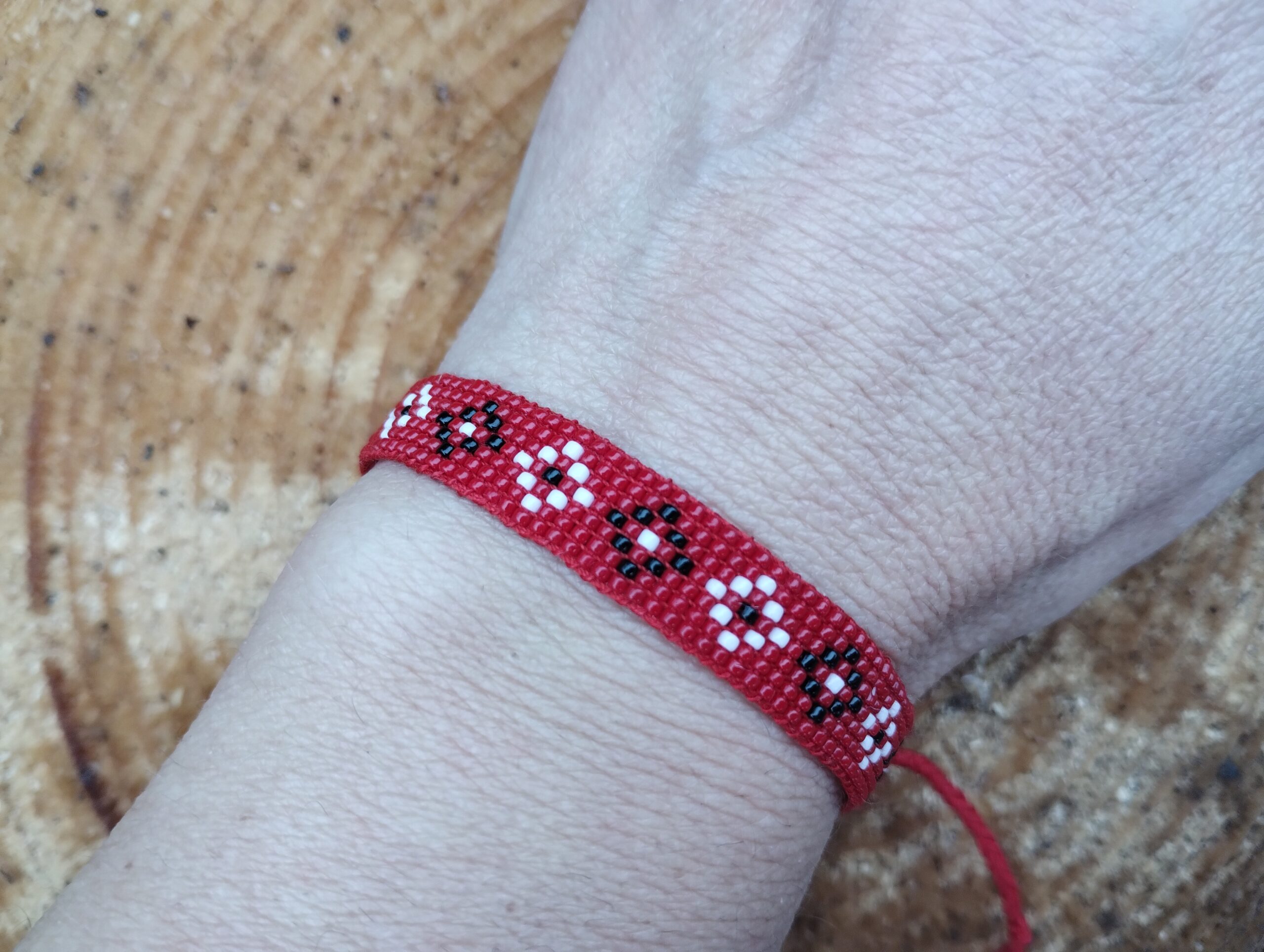 Brăţară ţesută fin, culoare roşie, motiv romburi - imagine 4